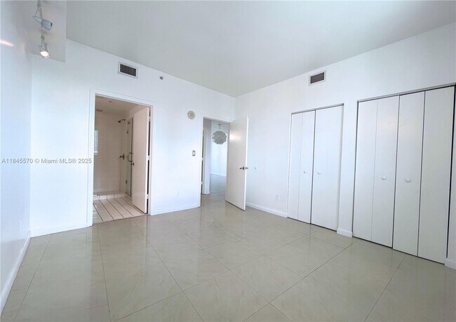 Foto del edificio - 601 NW 36th St