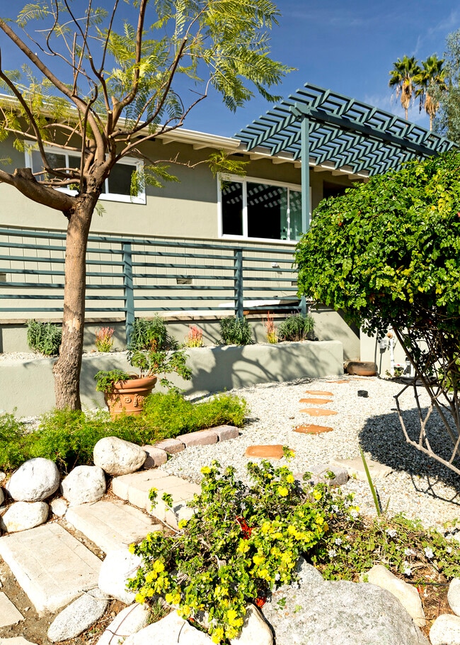 Front yard - 1905 N Avenue 52