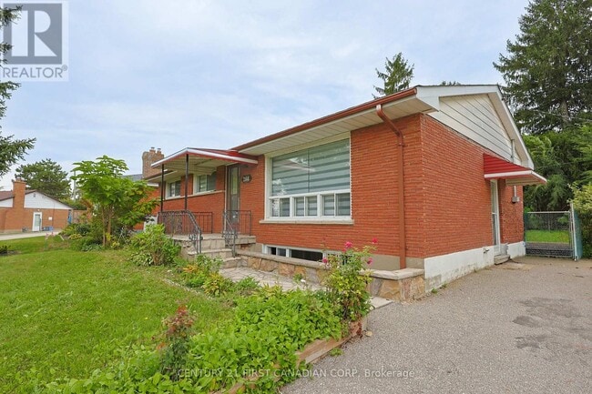 Building Photo - 268 Burlington Crescent