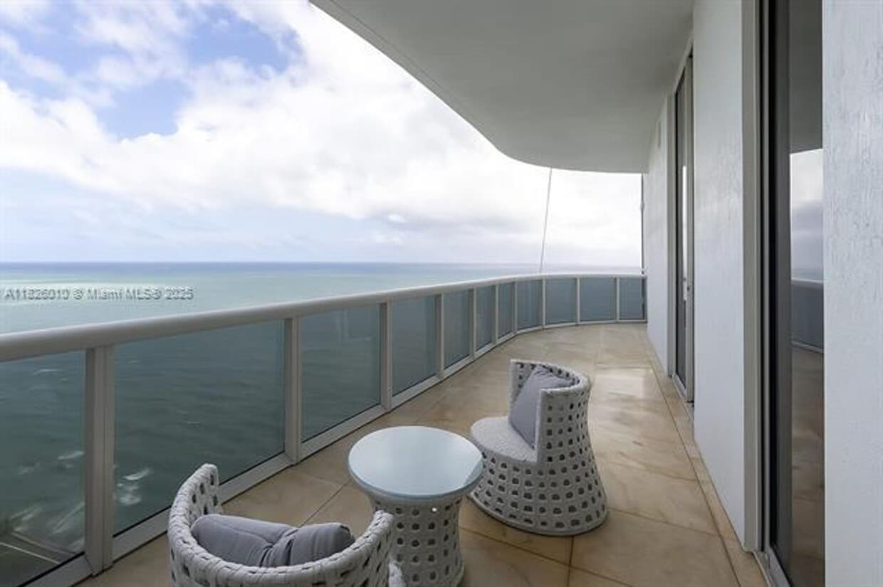 Photo - 15811 Collins Ave appt 4002 (A11826010)