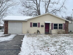 Building Photo - 2043 S Sagamont Ave