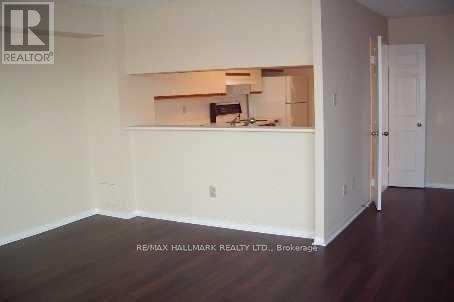 Photo du bâtiment - 7805 Bayview Ave