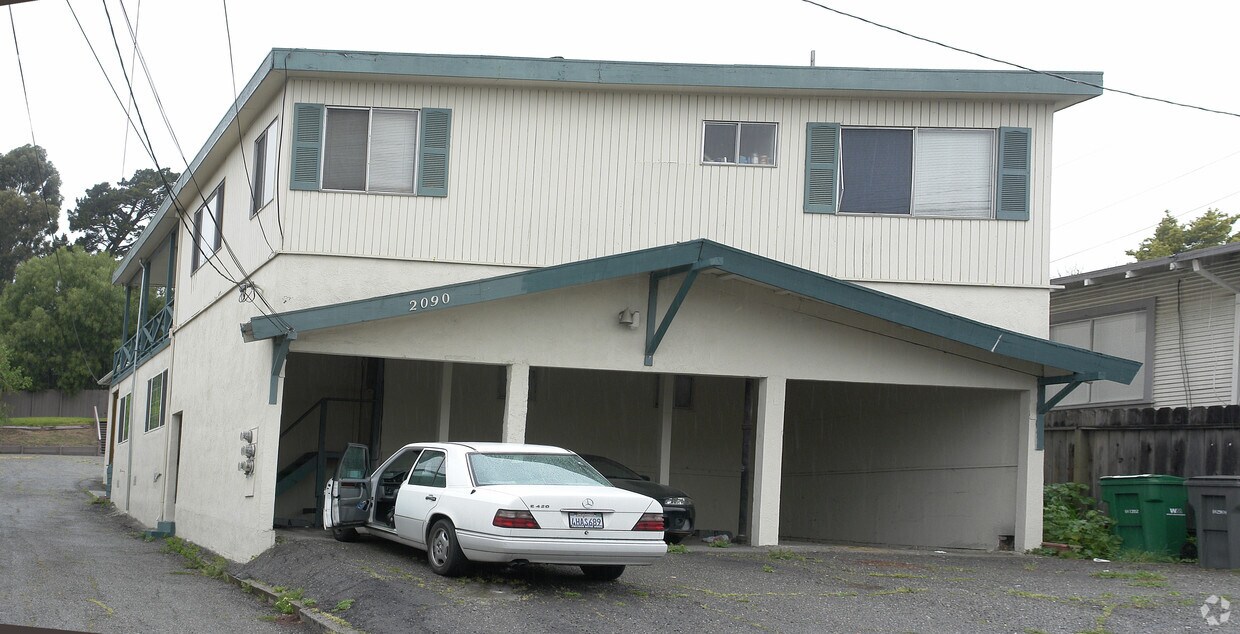Foto del edificio - 2090 Regent Way