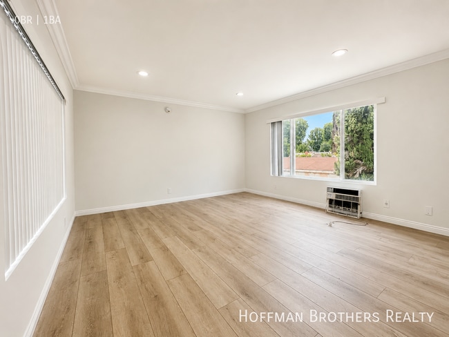 Building Photo - 20445 Saticoy St