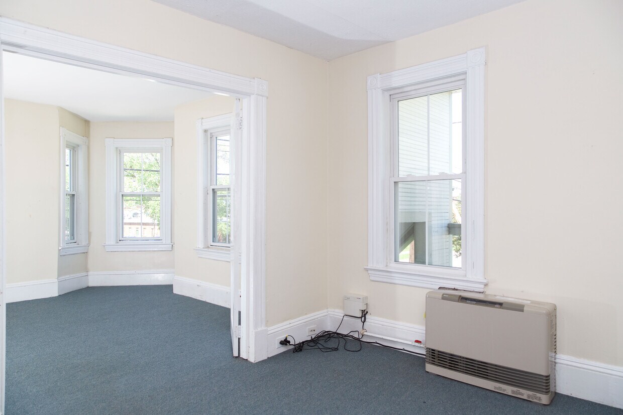 3 Pine Pl Unit 3, Burlington, VT 05401 Apartments in Burlington, VT