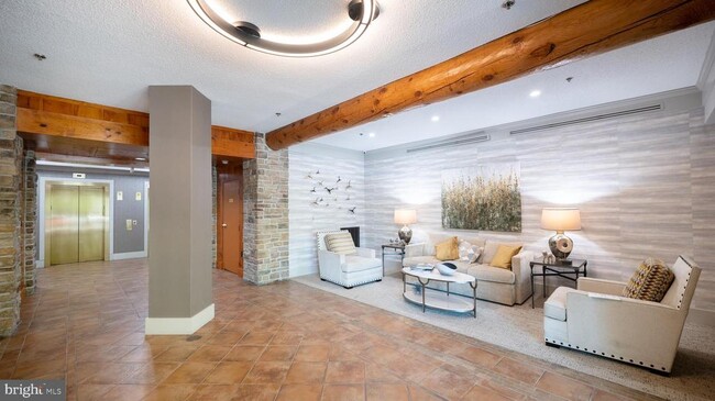 Foto del edificio - 2901 S Leisure World Blvd