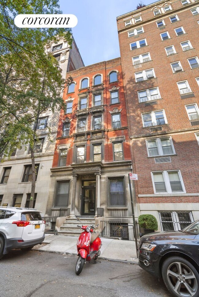 Building Photo - 161 E 81st St