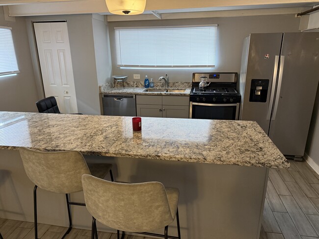 Building Photo - 10144 S Wood St