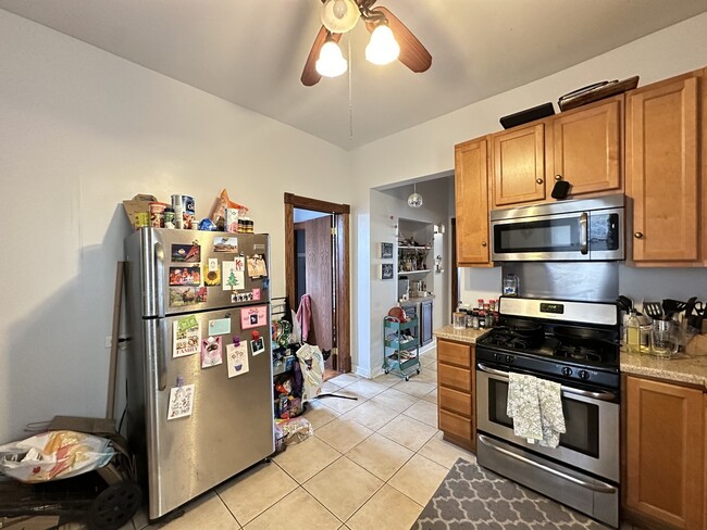 Building Photo - 3532 N Elston Ave