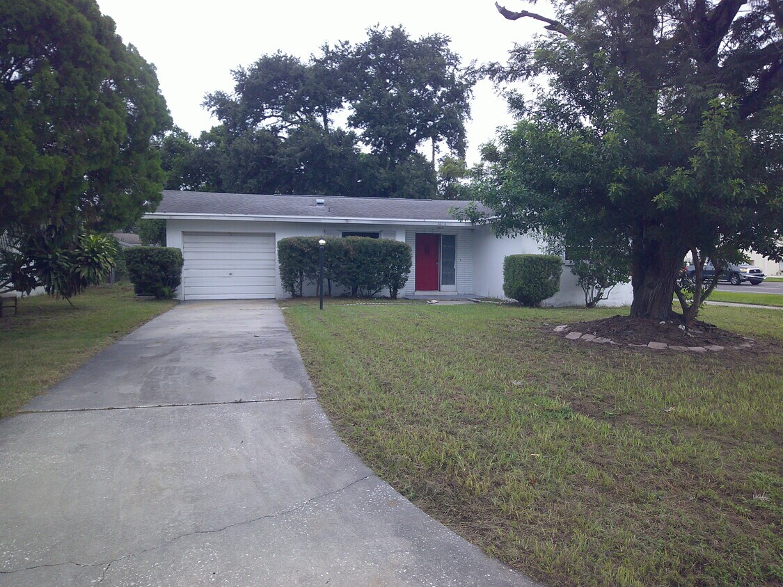 Foto principal - 3076 Grand View Ave