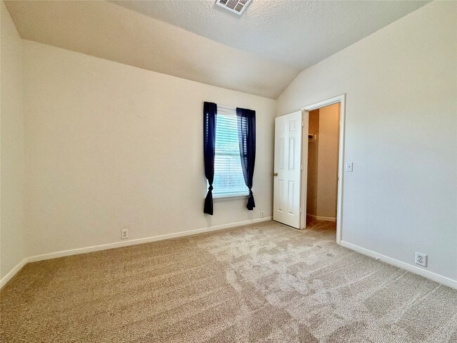 Building Photo - 7426 Maple Run Dr