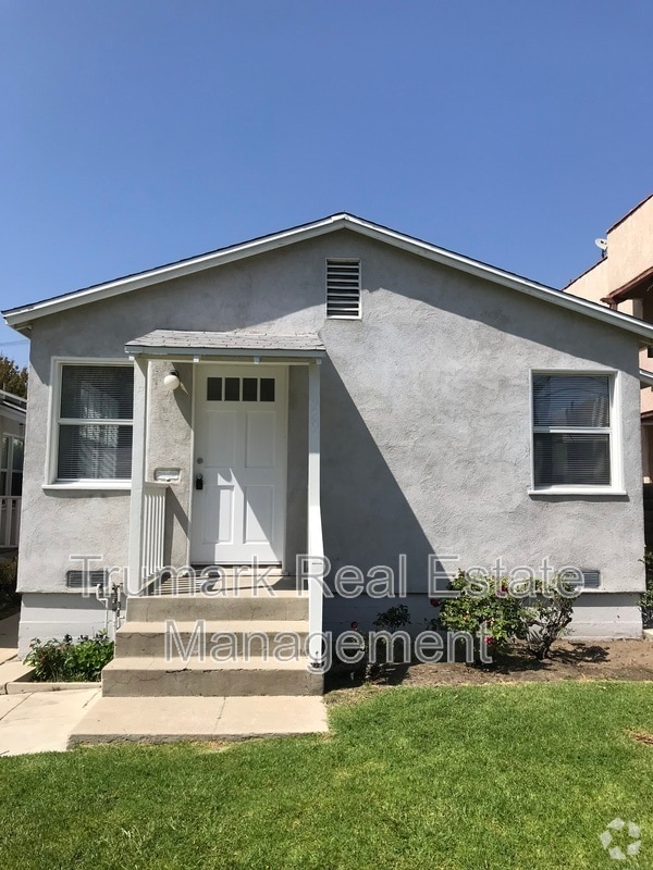 Building Photo - 929 E Lexington Dr