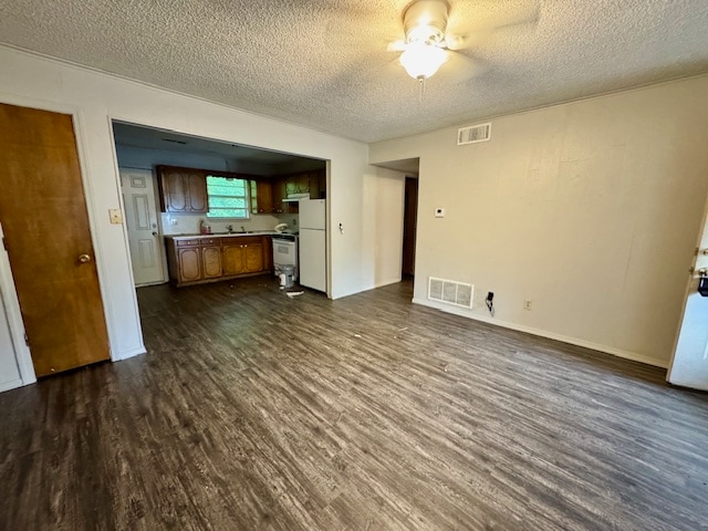 Foto del edificio - 2074 N Gregg Ave