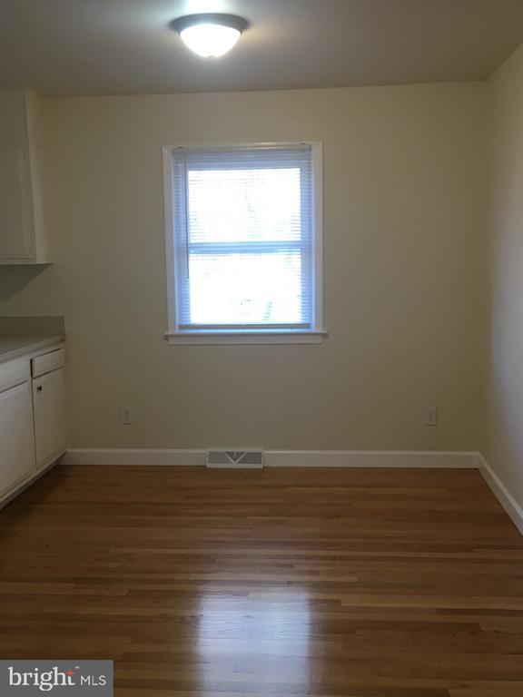 Building Photo - 427 Ridgemore St