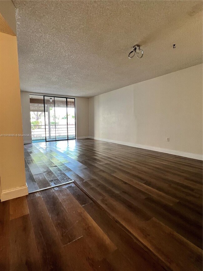 Foto del edificio - 1800 SW 81st Ave