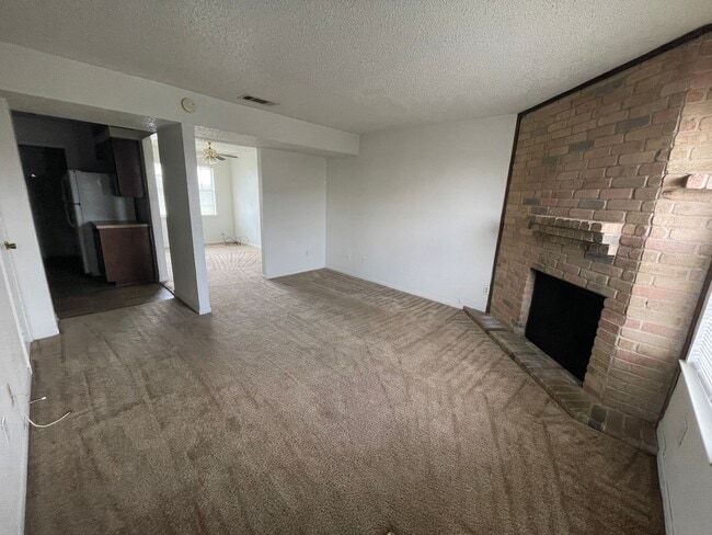 Foto del edificio - 1006 Eastside Dr