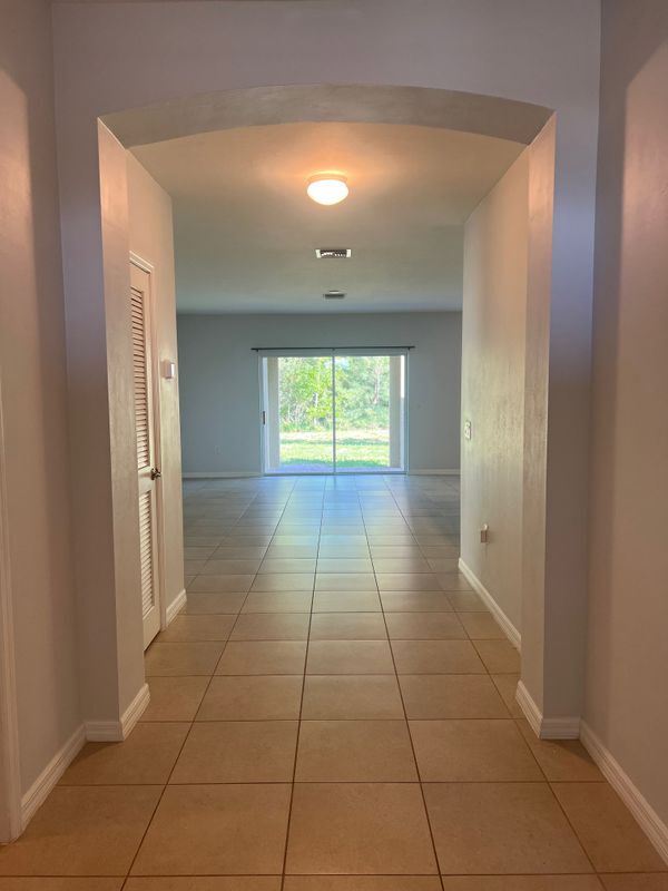 Building Photo - 2709 Loreto Ct
