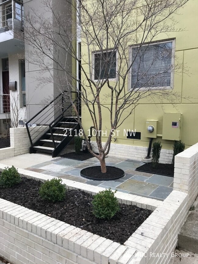 Building Photo - 2118 10th St NW