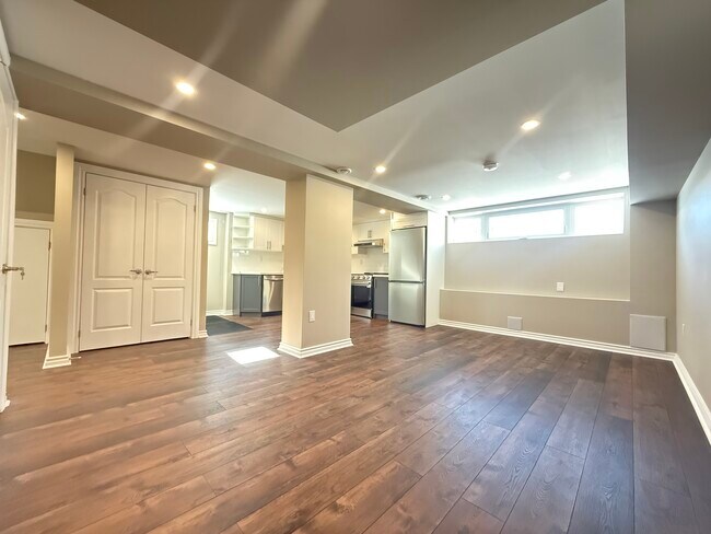 Photo du bâtiment - 175 Raylawn Crescent