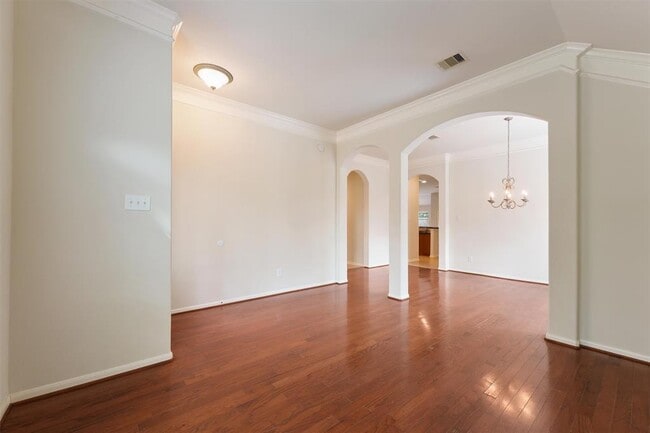 Building Photo - 15103 Southern Cypress Ln