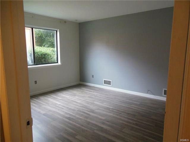 Foto del edificio - 111 Town Hill Condominium