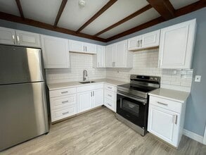 Building Photo - 22 Knowlton St