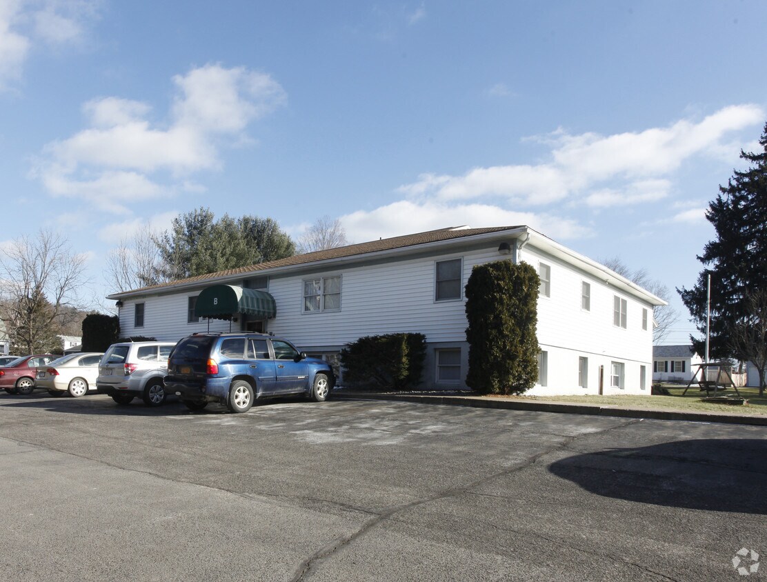 32 Country Club Rd, West Oneonta, NY 13861 Apartments in West Oneonta
