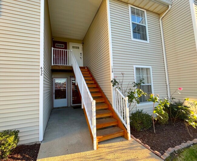 Building Photo - BEAUTIFUL CONDO IN VIRGINIA BEACH!