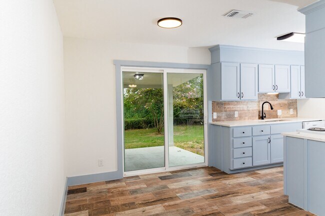 Foto del edificio - 811 Matchett St