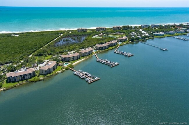 Foto del edificio - 4720 NE Sandpebble Trce