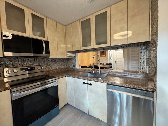 Foto del edificio - 20940 Bay Ct