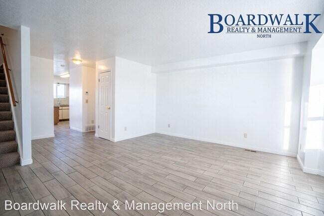 Building Photo - 3 br, 2 bath House - 1714 E 5825 S  #4