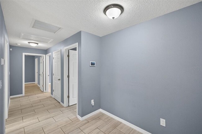 Building Photo - 203 11th St Dr W
