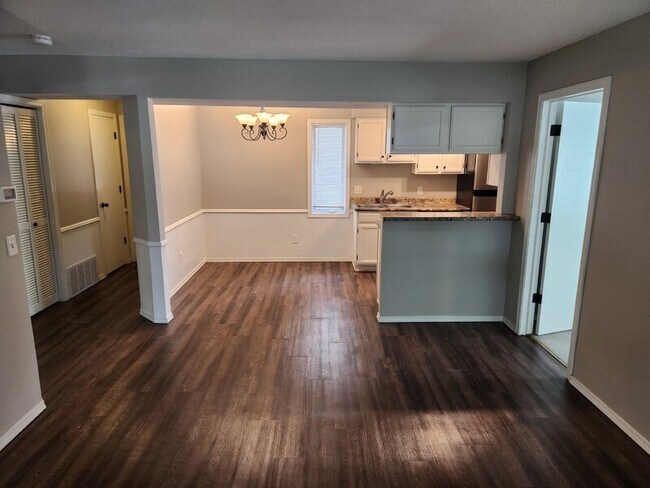 Foto del edificio - 5220 Boulder Drive
