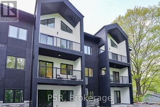 Building Photo - 50 Manominee St