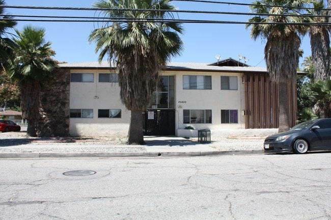 Building Photo - 1098 Acacia Ave