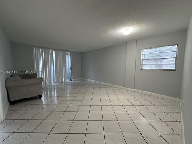 Building Photo - 16450 Miami Dr