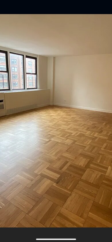 Foto principal - 440 E 79th St