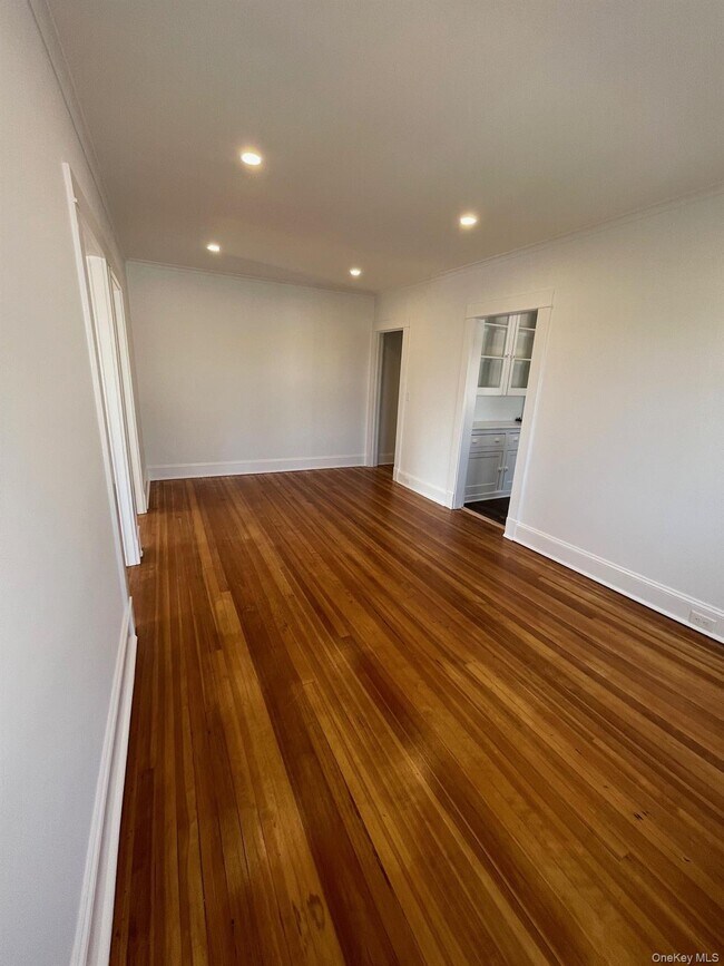 Foto del edificio - 510 Montauk Hwy