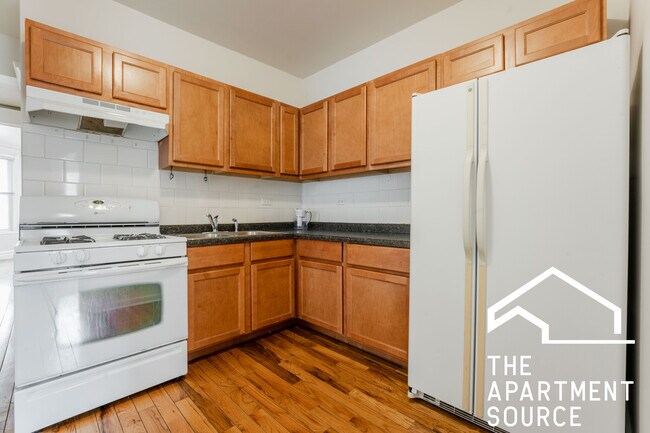 Foto del edificio - 2937 N Kimball Ave