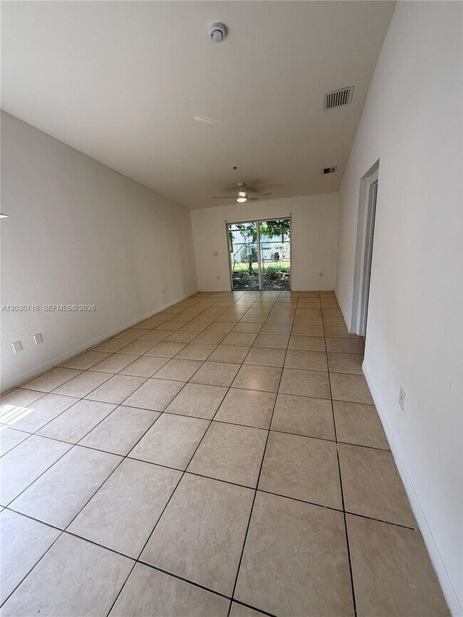 Foto del edificio - 3826 SW 48th Ave