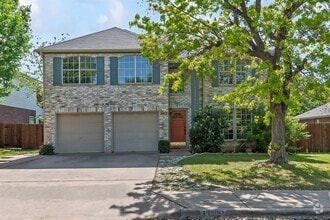 Building Photo - 1807 Iris Ln