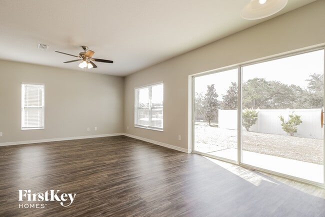 Building Photo - 4796 Rockvale Dr