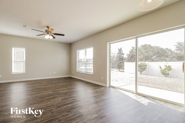 Foto del edificio - 4796 Rockvale Dr