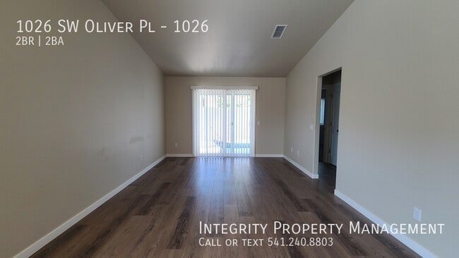 Building Photo - 1026 SW Oliver Pl