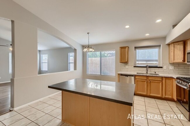 Foto del edificio - 5338 N Ormondo Way