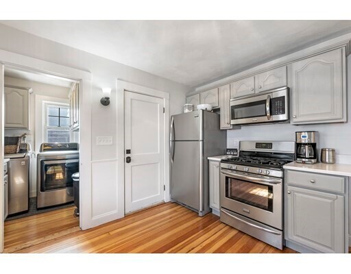 Foto del edificio - 95 Barnes Ave