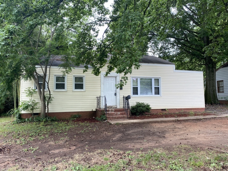Primary Photo - 2409 Ashley Rd