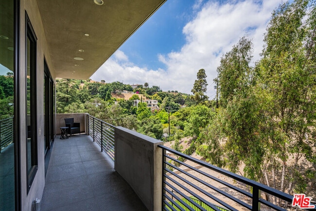 Building Photo - 14753 Round Valley Dr