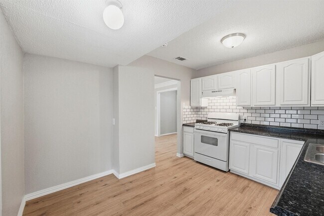 Foto del edificio - 1110 NE 17th St